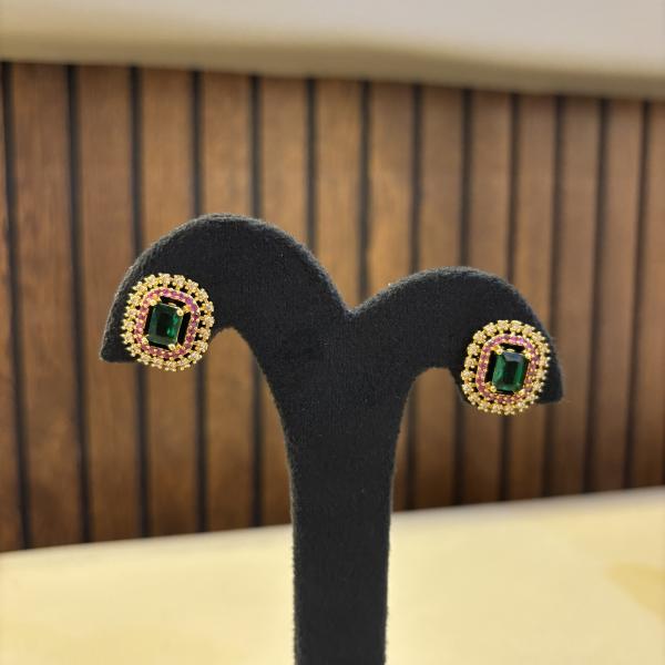 Ear-24