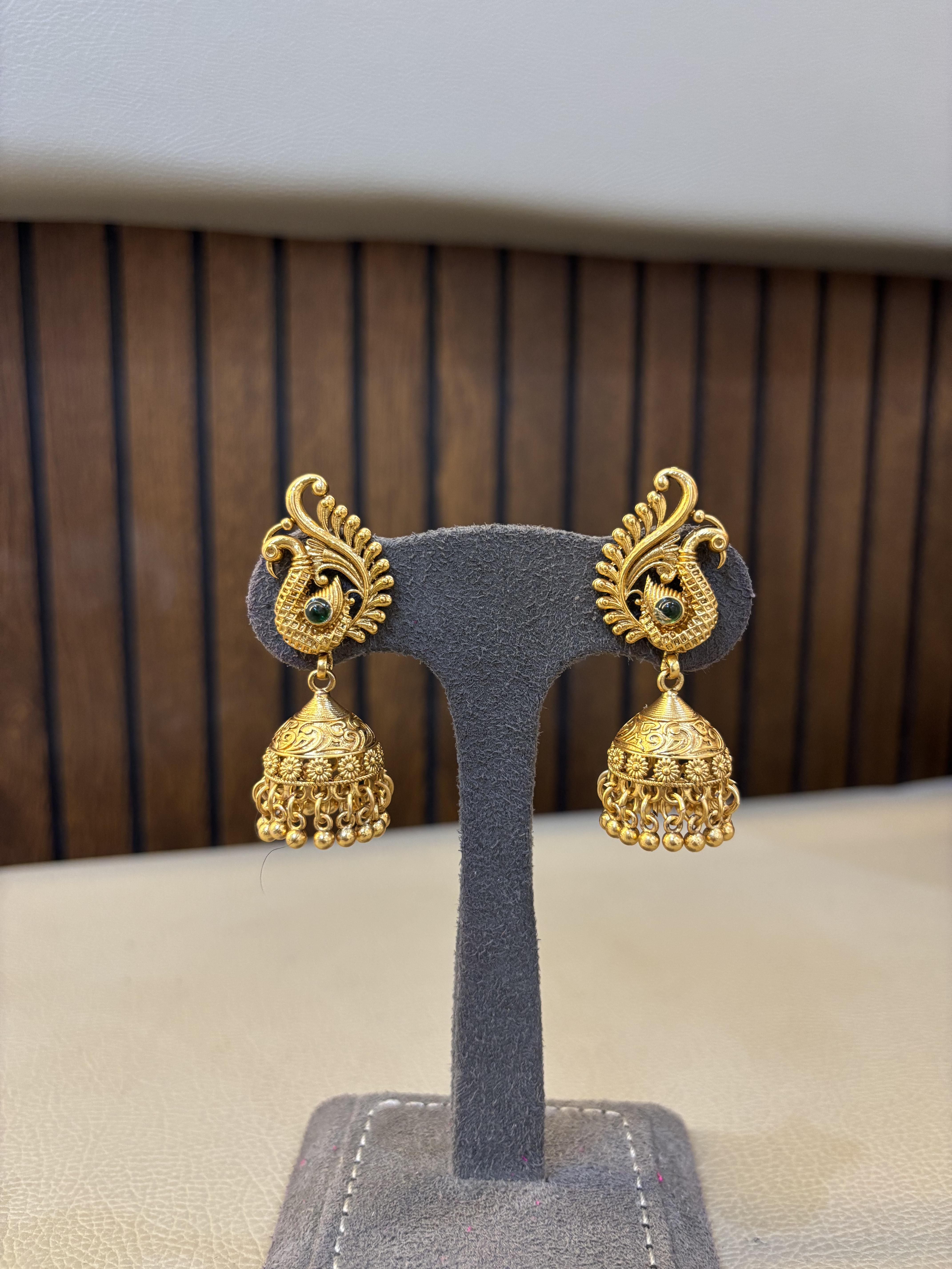 ear-14