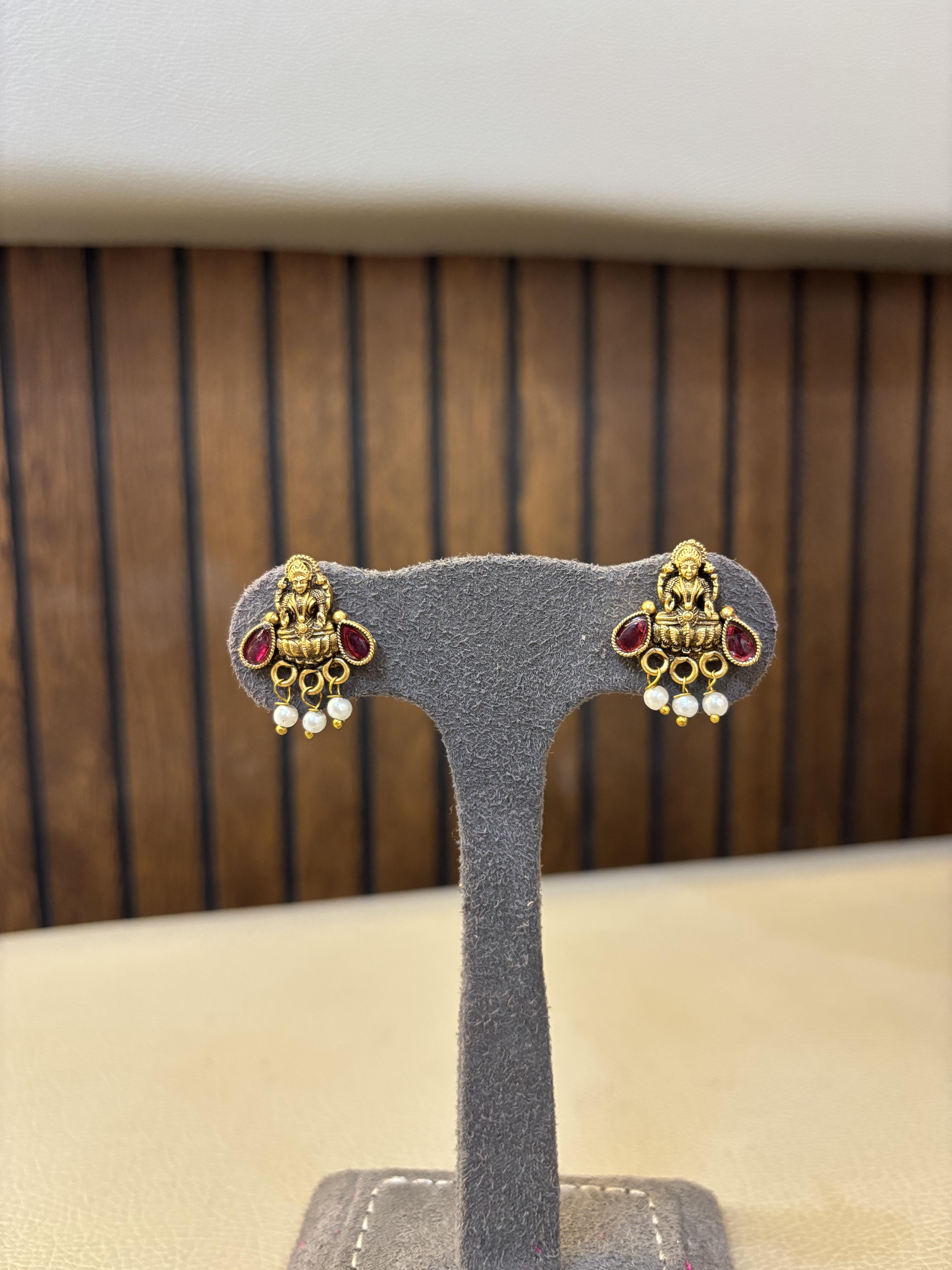 Ear-13
