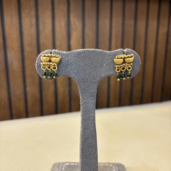 Ear-12
