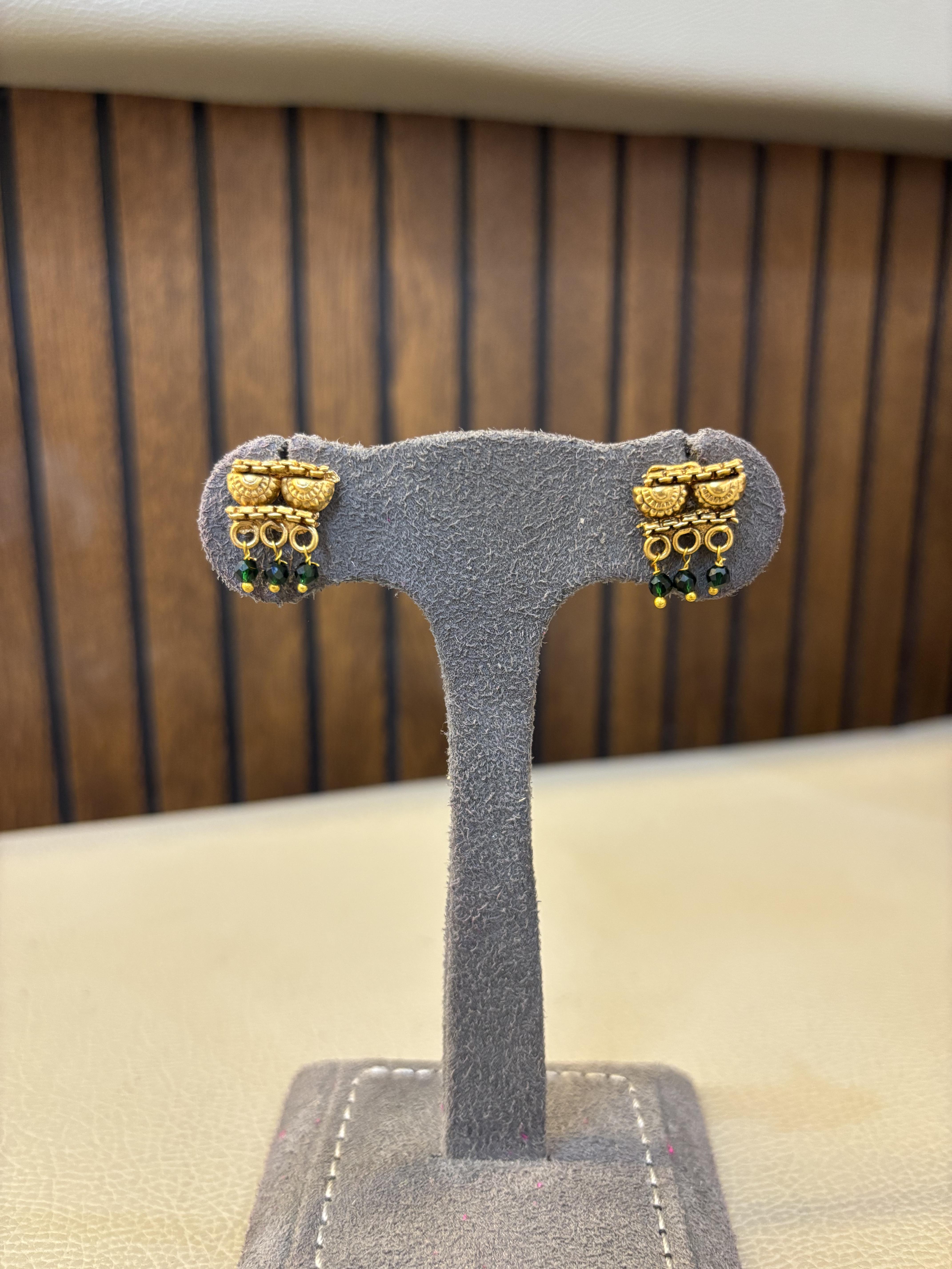 Ear-12