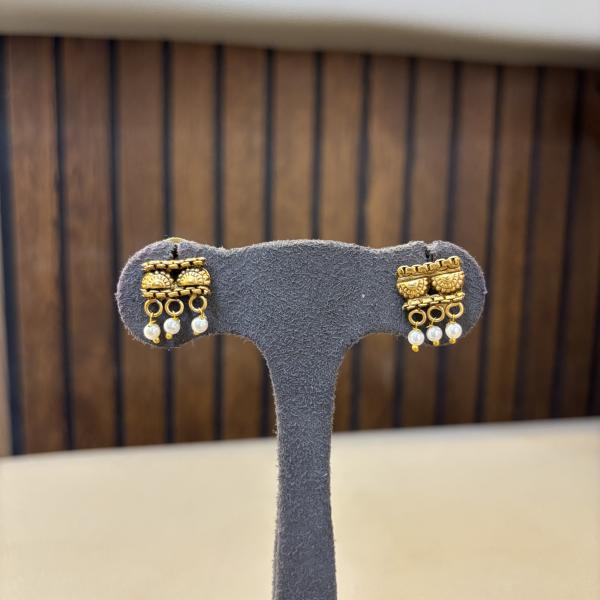 Ear-11