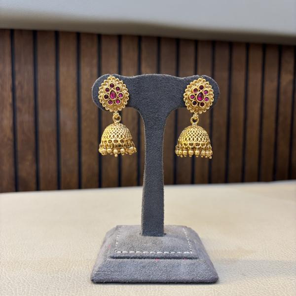 Ear-4